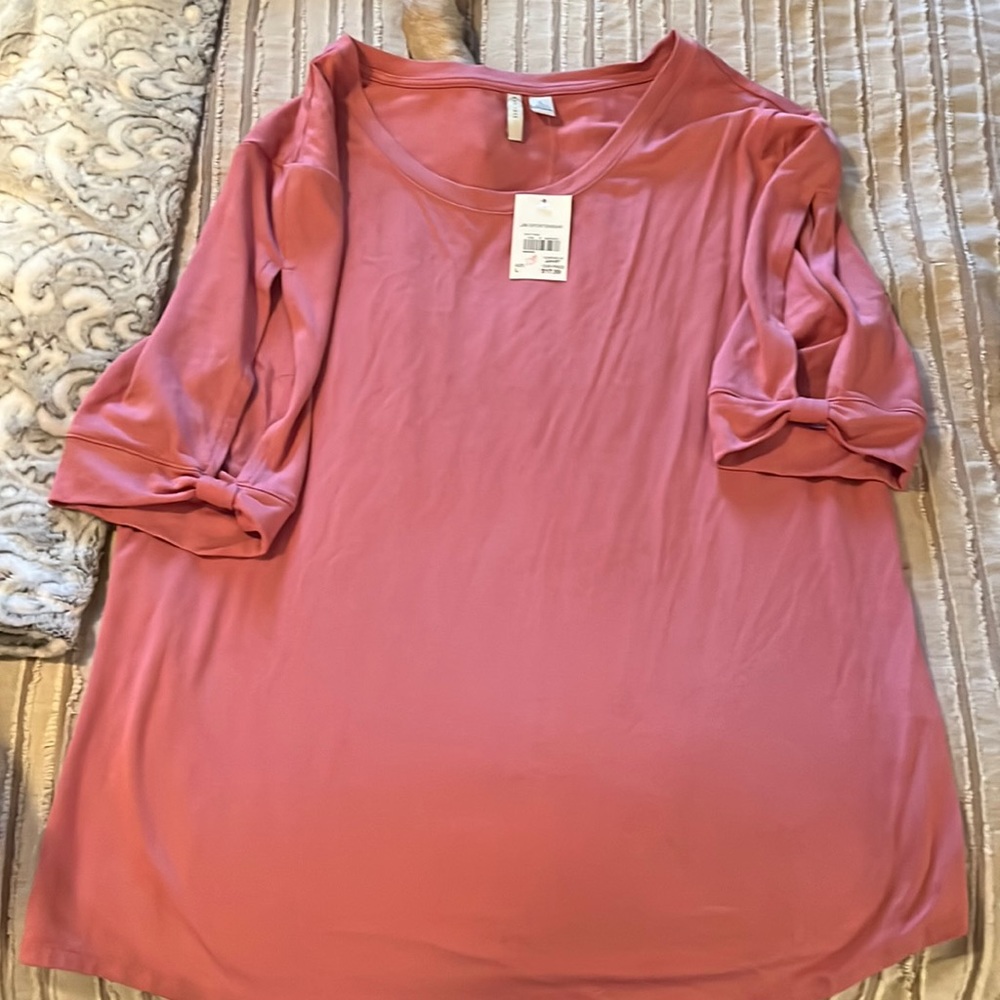 Pink short sleeve top